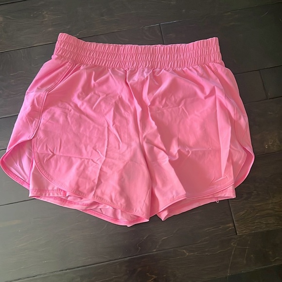 Avis pink shorts - Picture 1 of 7